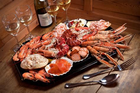 luxury lobster platter latimers seafood deli cafe