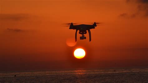 los pros  contras del negocio de los drones