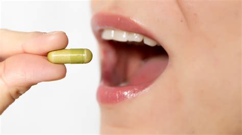7 tips to make swallowing pills easier
