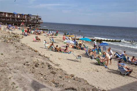 Two Queens Beaches Open Up For Summer Fun Amnewyork