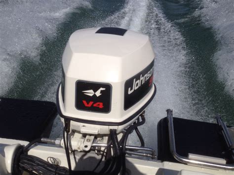 johnson  hp   powerful  reliable outboard motor