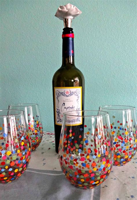 15 Painted Wine Glass Projects To Use At Diy Ts