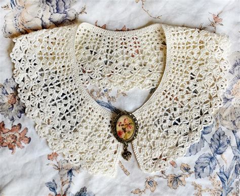 handmade life crochet collar
