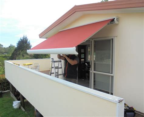 retractable awnings  designed  france  manufactured   zealand  withstand