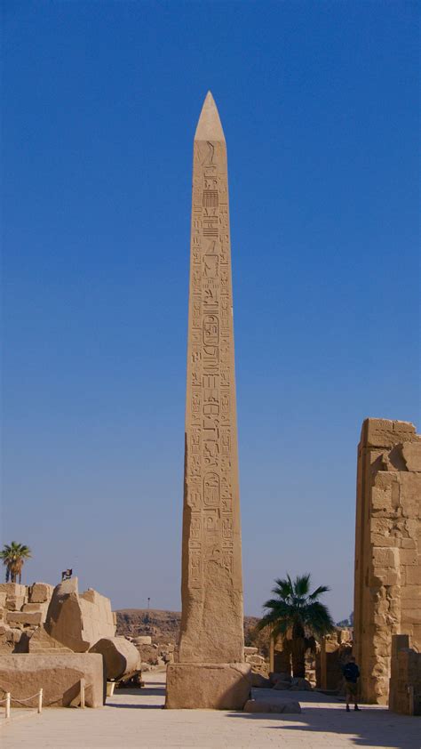 obelisco de hatshepsut en el templo de karnak egypt ancient egypt