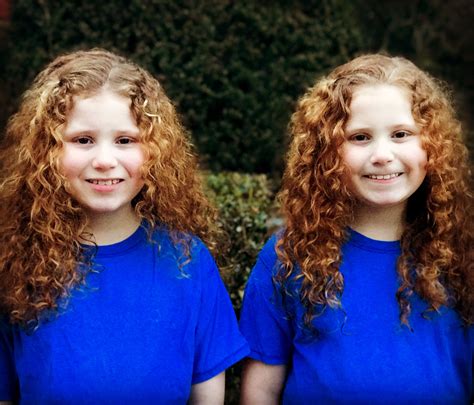 identical twins identicaltwins identicaltwingirls redhair curlyhair