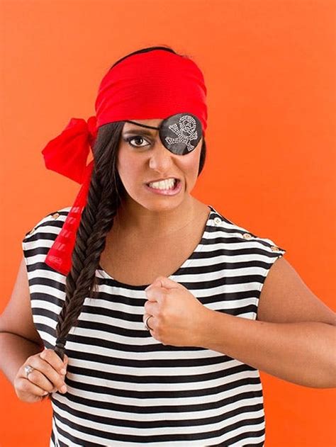 How To Make The Easiest Pirate Costume Ever Brit Co