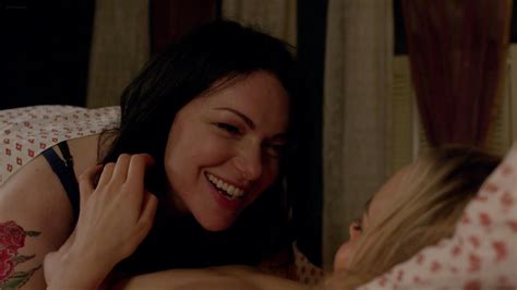 taylor schilling nude topless and laura prepon not nude lesbian sex orange is the new black