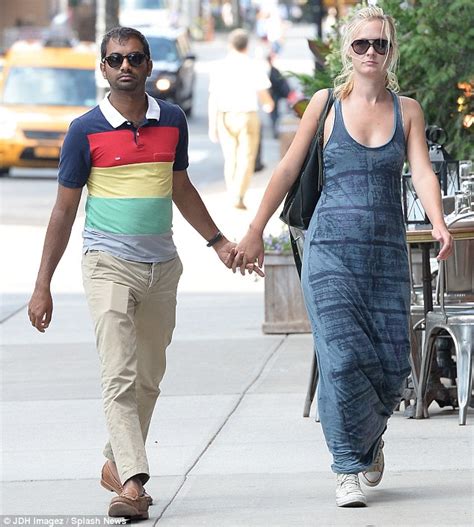 Parks And Recreation Star Aziz Ansari Dating New York Chef Courtney