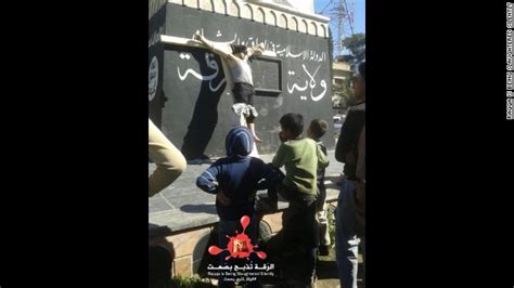 jihadist group crucifies bodies  send message  syria cnncom