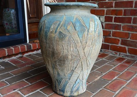 large ceramic planter ebth