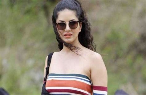sunny leone signs a horror comedy to go on floors in june अपनी हॅाट