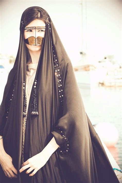 tradition arabian women arabian beauty orientation outfit muslimah
