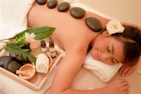 Hot Stone Massage Lullaby Spa