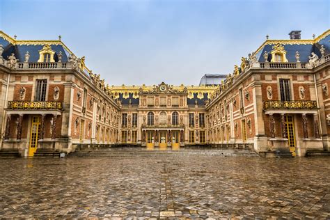 palace  versailles    top attractions  paris france