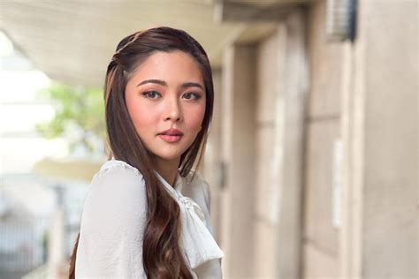 Kim Chiu Urges Public To Vote Wisely We Need Leaders Not In Love With