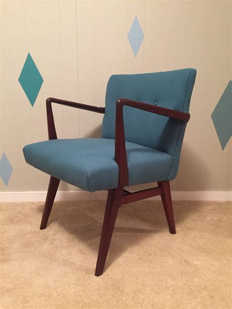 mid century modern contoured walnut lounge chair epoch