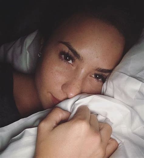 Demi Lovato No Makeup Selfies Popsugar Latina Photo 15