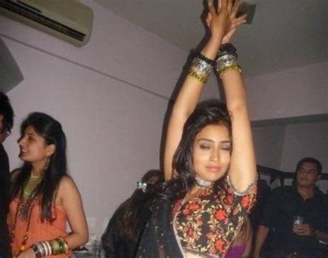 Click News Gallery Drunken Bollywood Actress Unseen Leaked Photos At