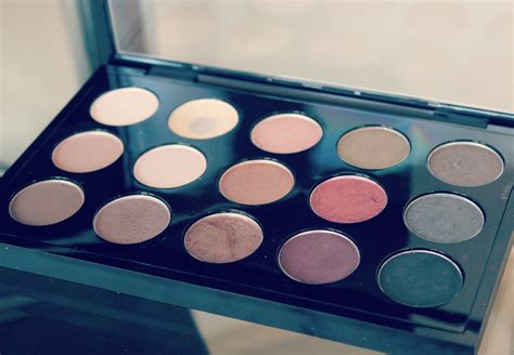 mac eyeshadow collection swatches  pan pro palette sweet fashion