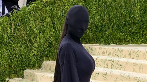 kim kardashian didn t want to cover her face for the met gala marie