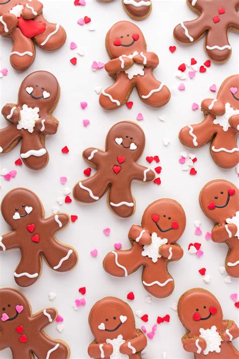 decorate gingerbread men    cute craftsy