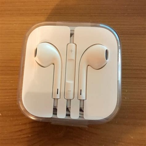 genuine apple earpods earphones  iphone   sheffield