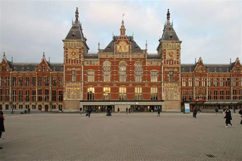 centraal station stationsplein   amsterdam