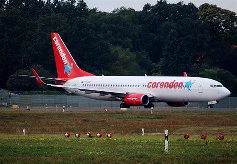 corendon dutch airlines boeing   kn ph cde txl  flugzeug bildde