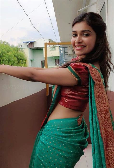 desi girl hot in saree showing hip indian girls images sexy asian