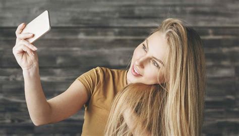 the trick and tips for the perfect selfie tips for women s fashion