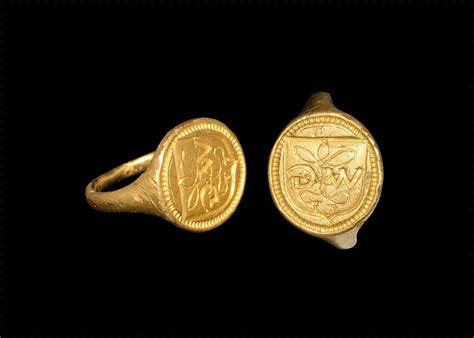 elizabethan gold betrothal signet ring with wg 16th century ad