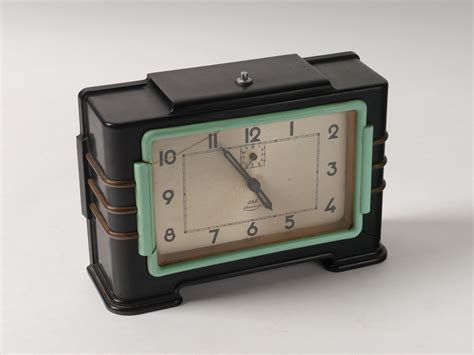 mechanisch uurwerk van het merk jaz industriemuseum