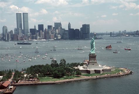 view   statue  liberty    york city skyline