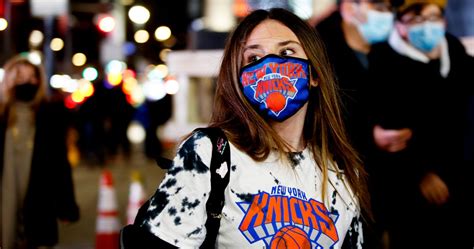 6 Knicks Fans Describe What The First Game Back Was Like