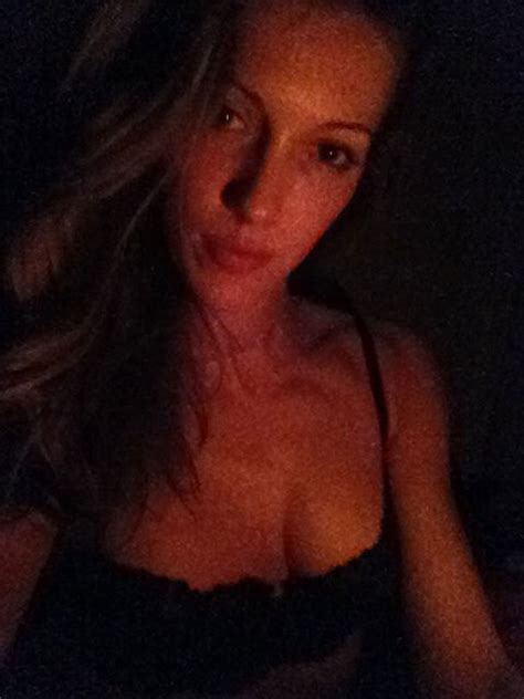 katie cassidy leaks scandal planet