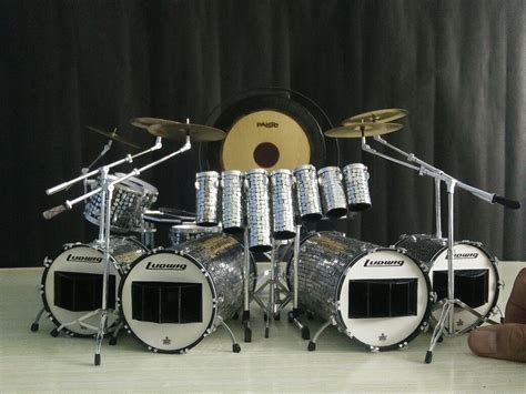 alex van halen  touring kit replica drums van halen alex van halen