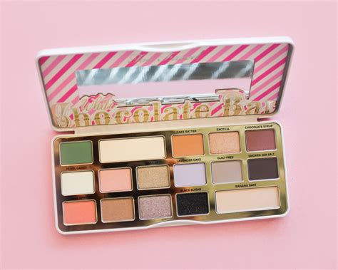 your first look at too faced s entire christmas 2017