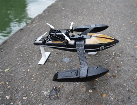 hydrofoil drone  parrot designed  glide  water gadget flow