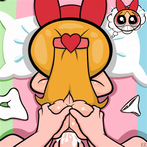 blossom of the power puff girls is having sex for the first time and is having a hard time