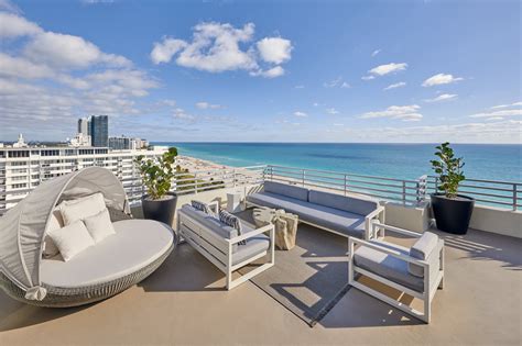 hotels  balconies  miami beach florida