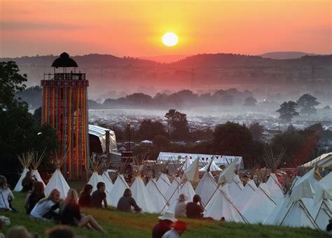 glastonbury festival stand  chance  year   scenes