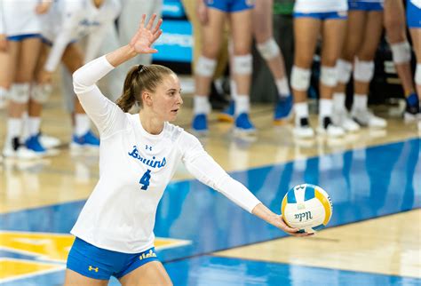 women s volleyball sets up for strong serves in weekend conference