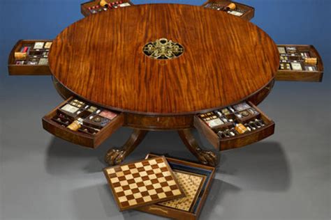 mesa de jogos de 1875 do bar londrino albemarle club
