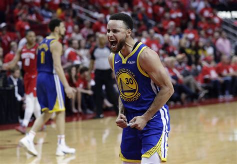steph curry shorthanded warriors knock  rockets  game