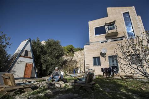 airbnb streicht wohnungen im westjordanland israel empoert