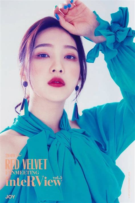 슬금슬금 On Red Velvet Joy Red Velvet Photoshoot Red Velvet