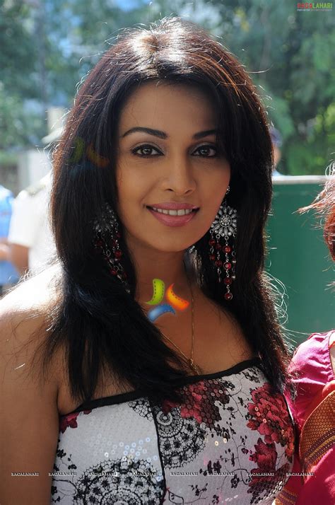 hot item girls hot tamil actress flora