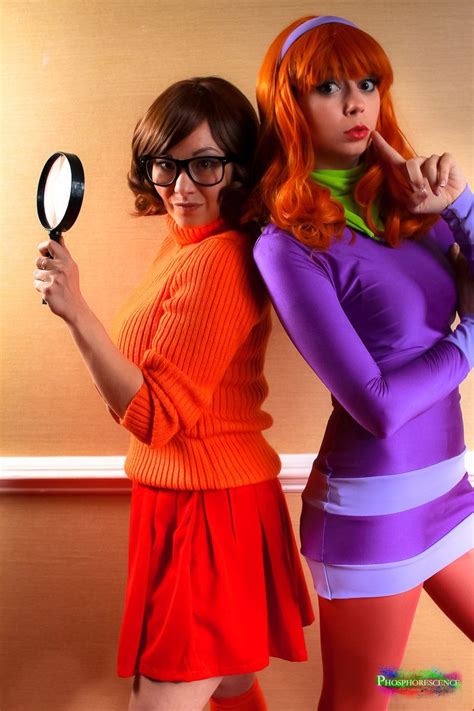 Daphne And Velma Cosplay By Uncannymegan Cute Cosplay