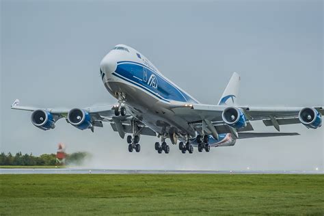 cargologicair cla   delivery   fourth boeing  freighter   initially
